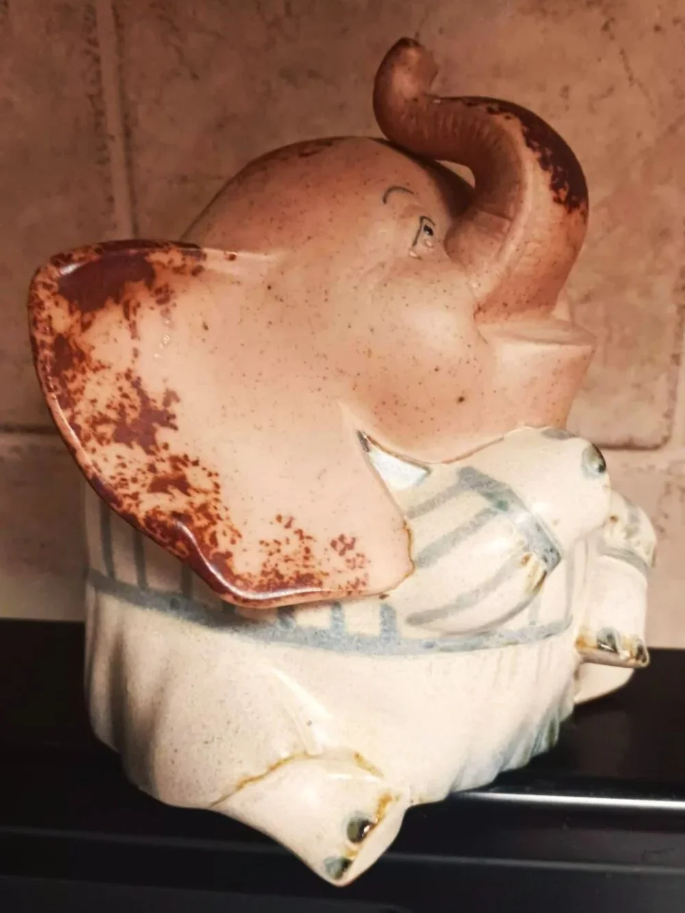 UCTCI vintage Japan anthropomorphic elephant planter / knick knack figurine.